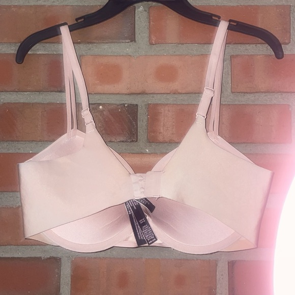 Victoria’s Secret 34D push-up bra worn once adjustable padded v front gold detai - Picture 7 of 9
